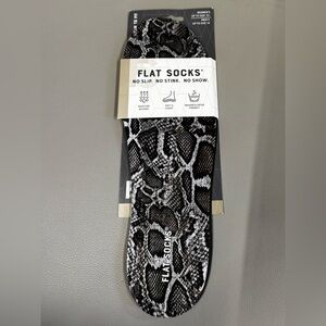 No Show Black and White Snake Print